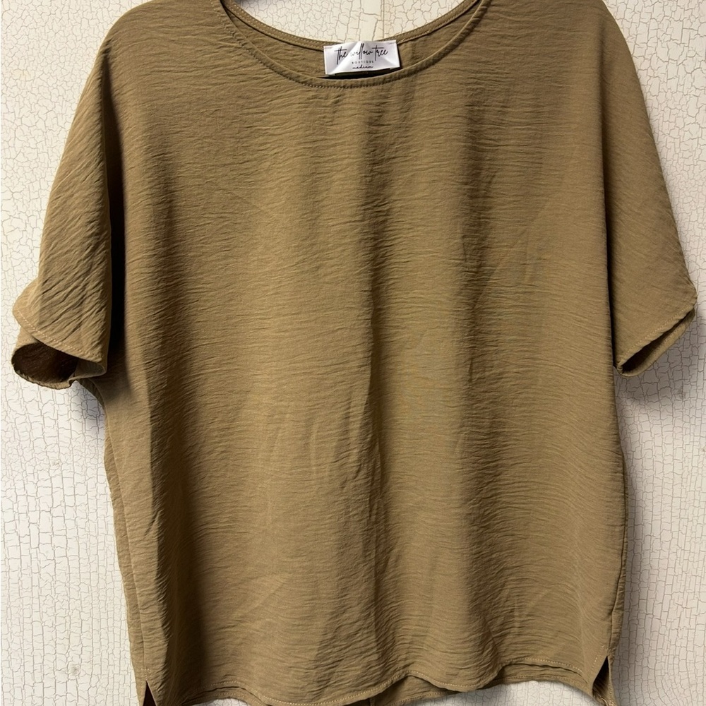 Willow Tree Tan Elastic Waistband Shorts and shirt Set - Picture 6 of 8